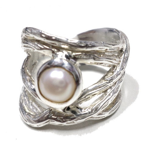 Rings : Pearl ring